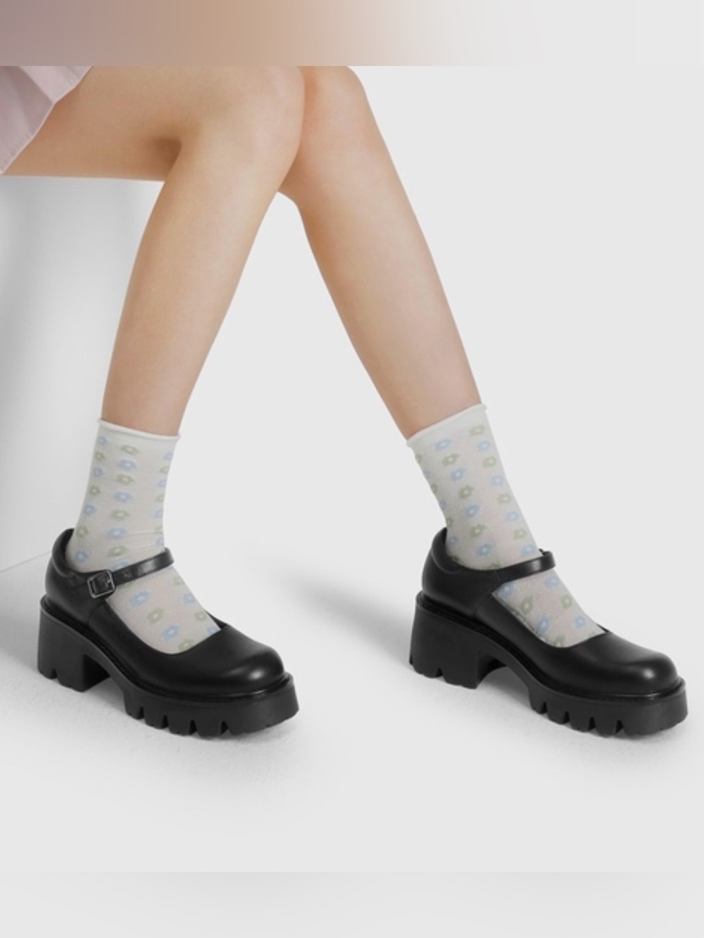 Dream Pairs Black Lug Mary Jane Block Heel